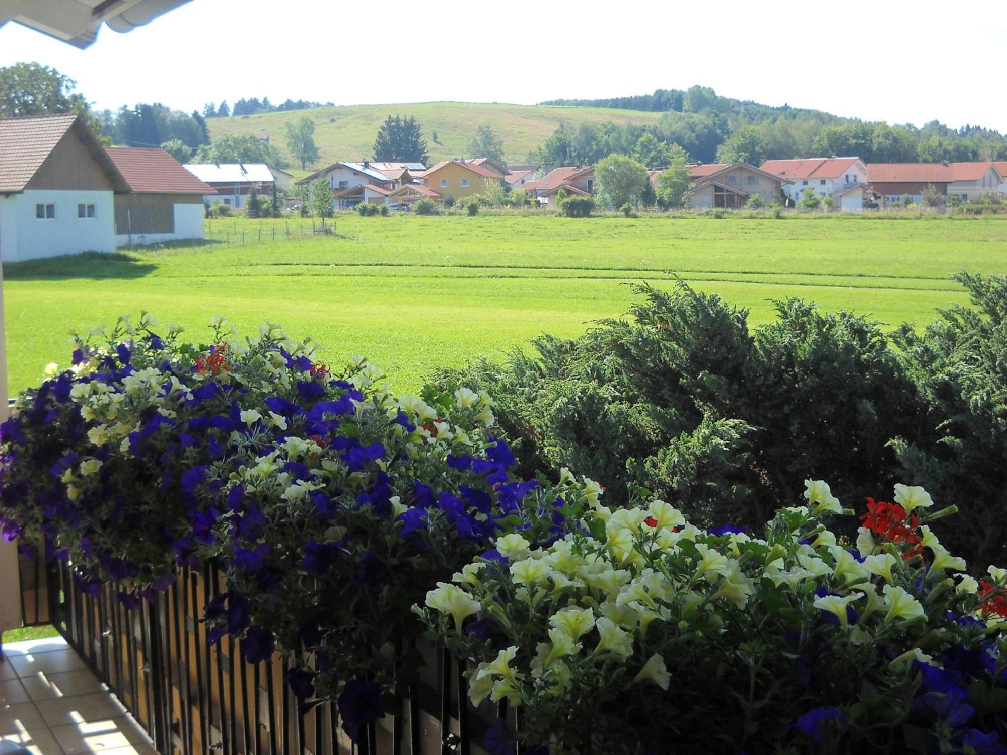 Gaestehaus Reisacher - Mehrbettzimmer Peiting Exterior foto