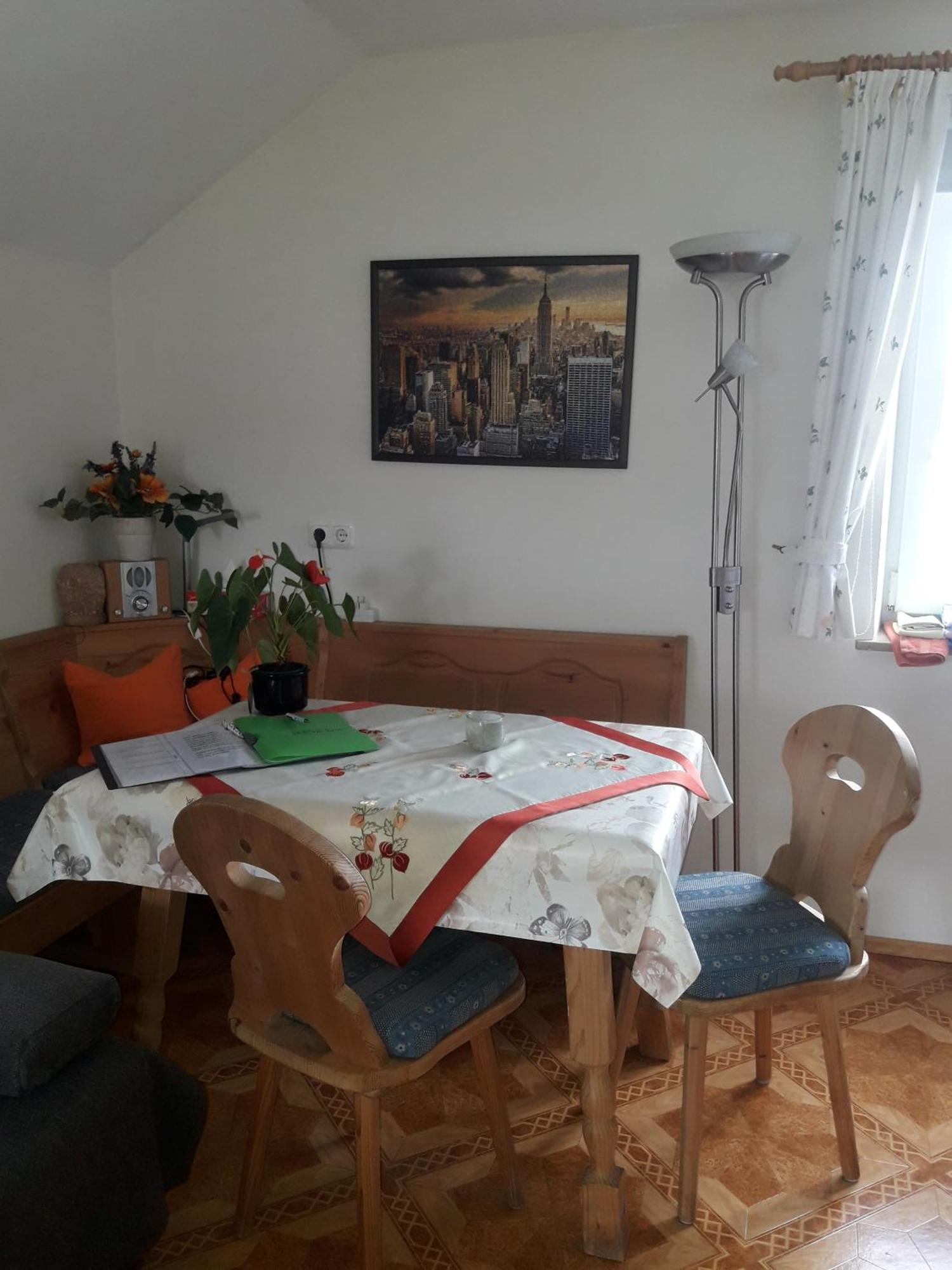 Gaestehaus Reisacher - Mehrbettzimmer Peiting Exterior foto